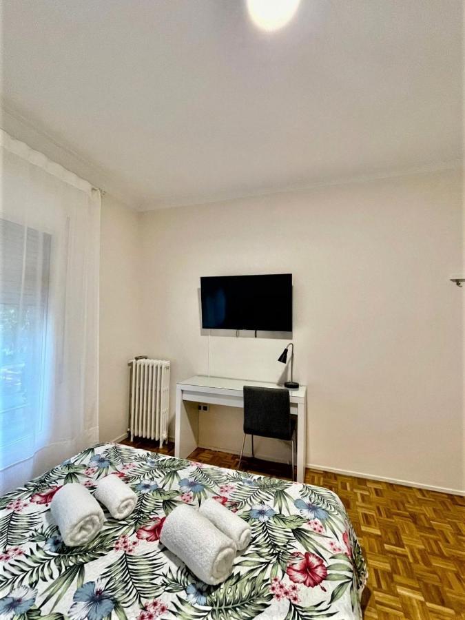 Villarroel Habitaciones 바르셀로나 외부 사진