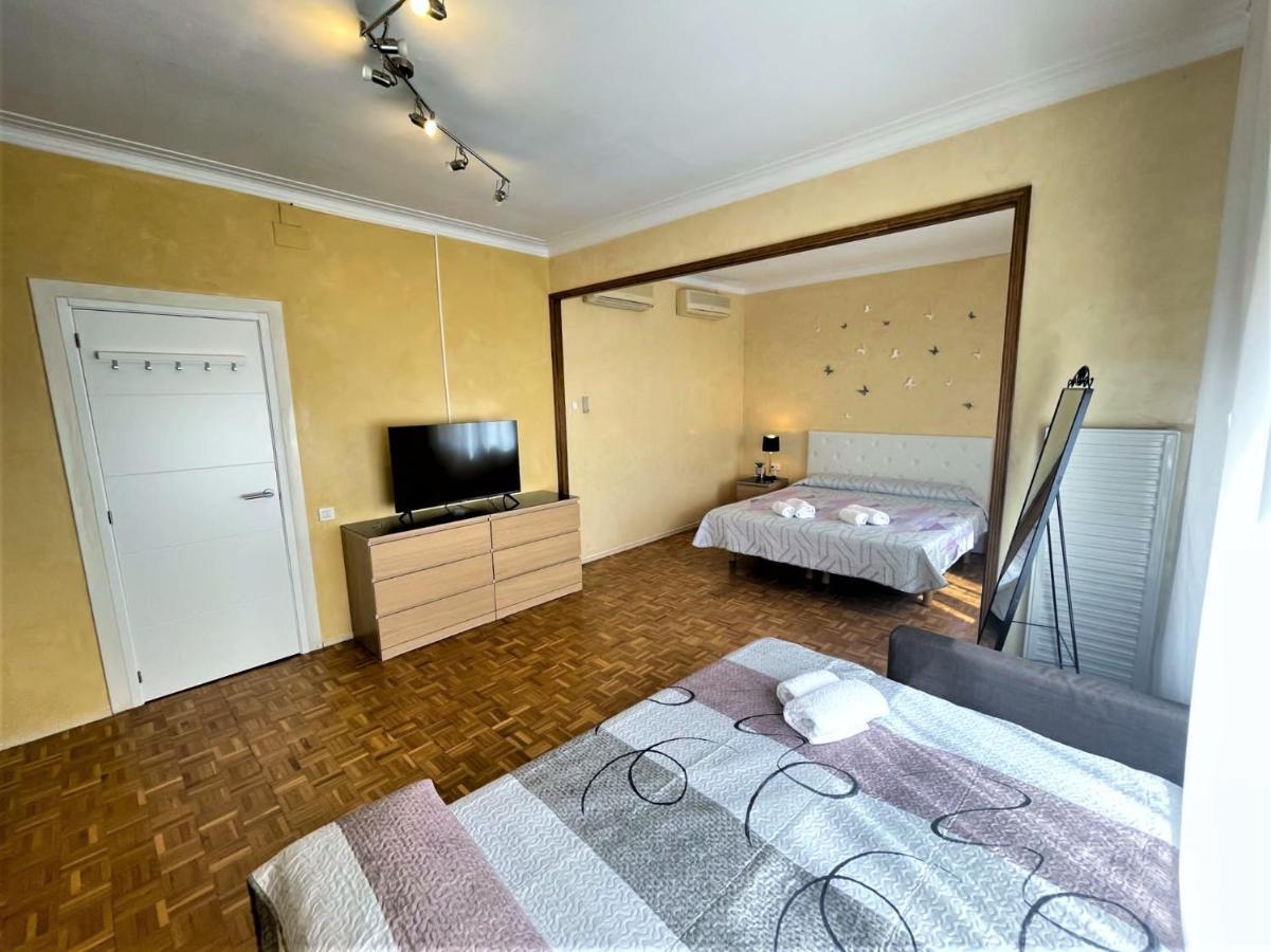 Villarroel Habitaciones 바르셀로나 외부 사진