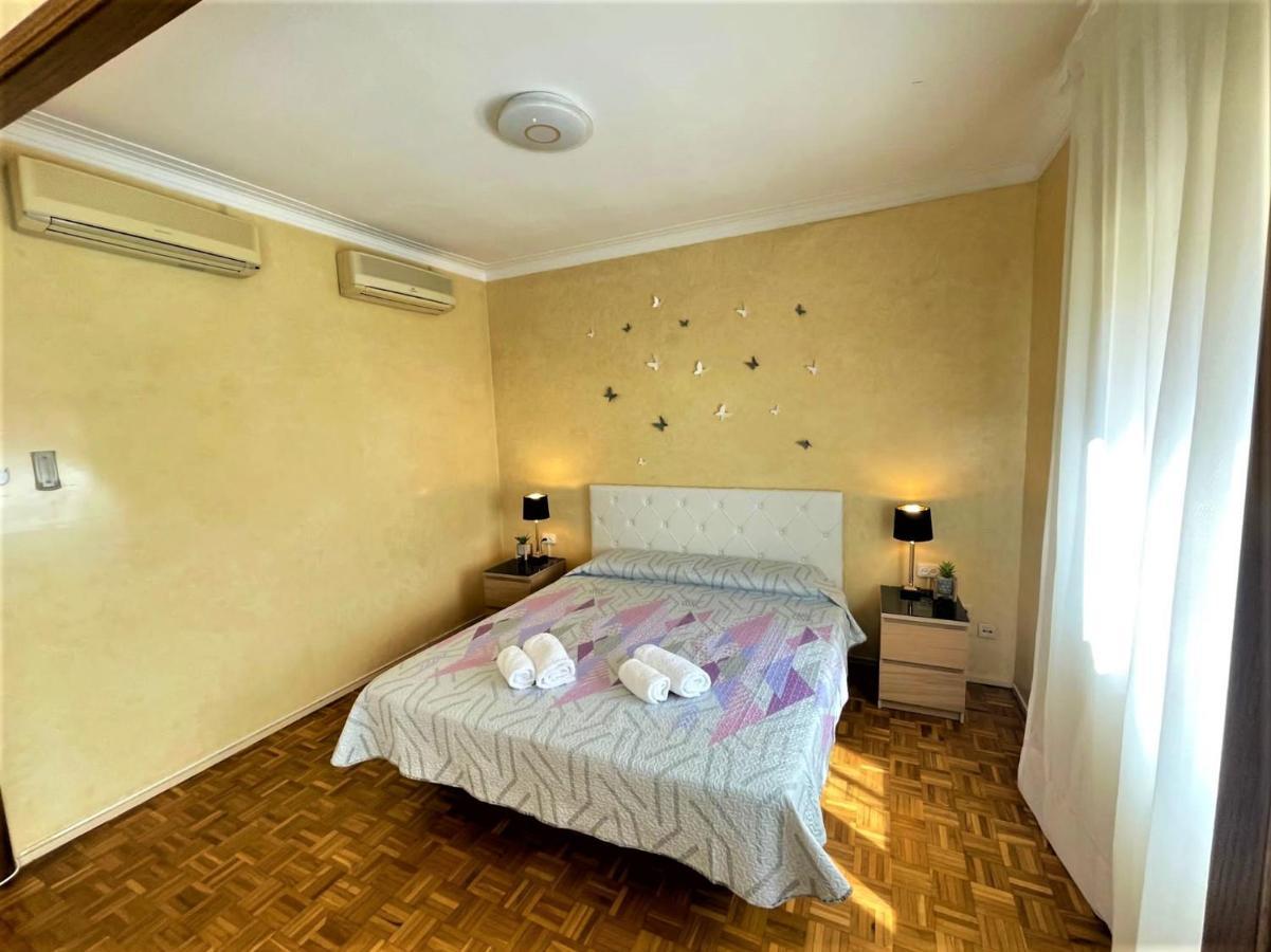 Villarroel Habitaciones 바르셀로나 외부 사진
